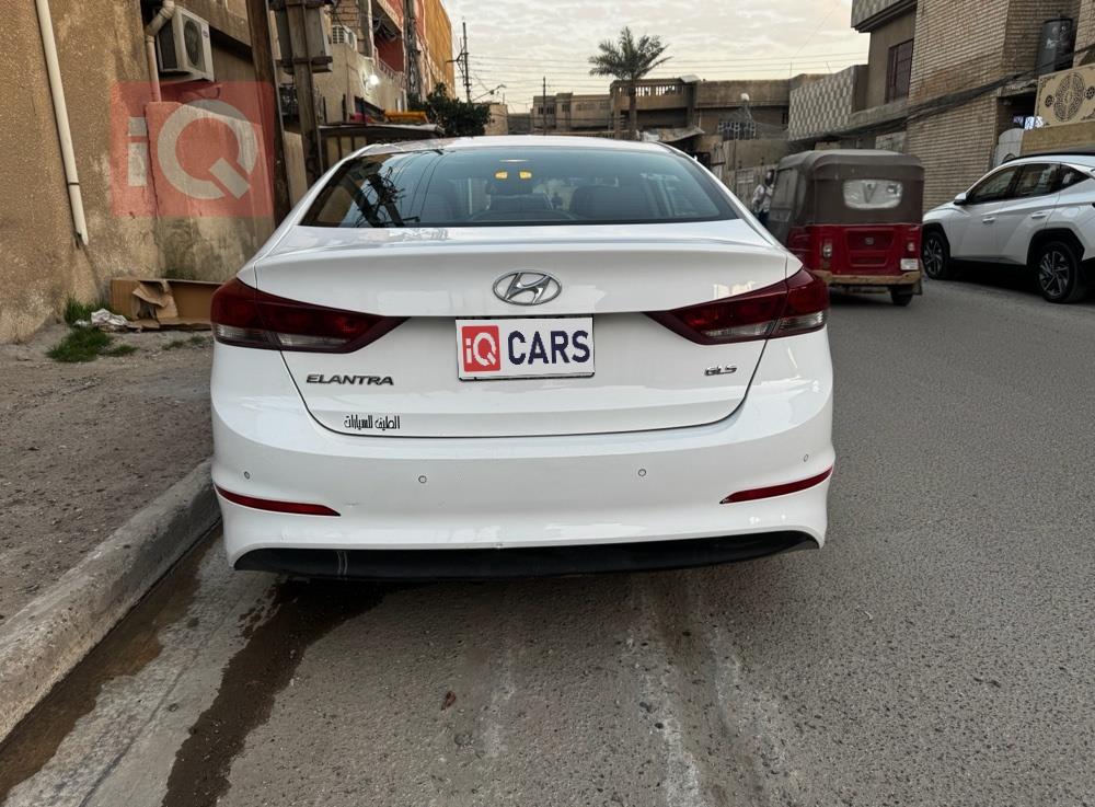 هيونداي النترا